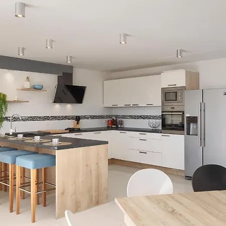 Holiday home Beautiful In With Outdoor Swimming Pool Opatija
