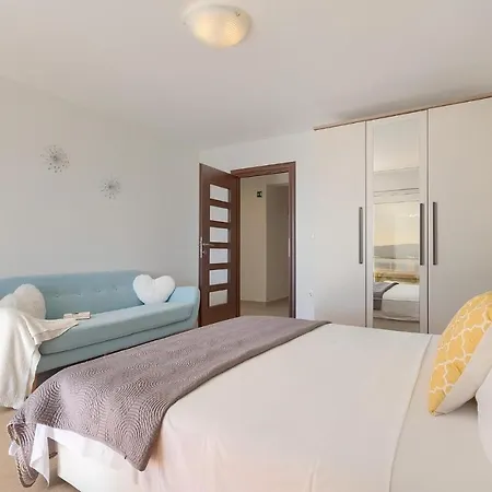 Holiday home Beautiful In With Outdoor Swimming Pool Opatija