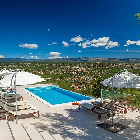 Beautiful In With Outdoor Swimming Pool Ferienhaus Opatija